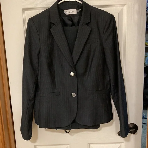 Beautiful Calvin Klein pinstripe suit - Picture 1 of 13